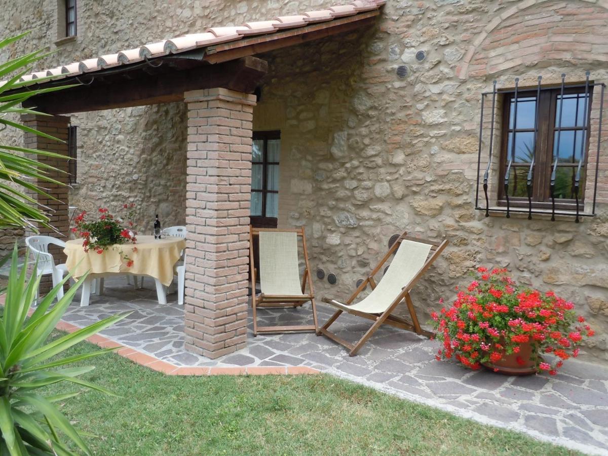 Agriturismo Casale Giulia Volterra Exterior photo