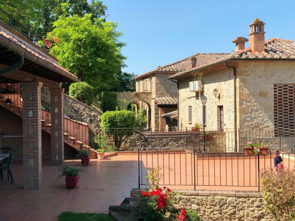 Agriturismo Casale Giulia Volterra Exterior photo
